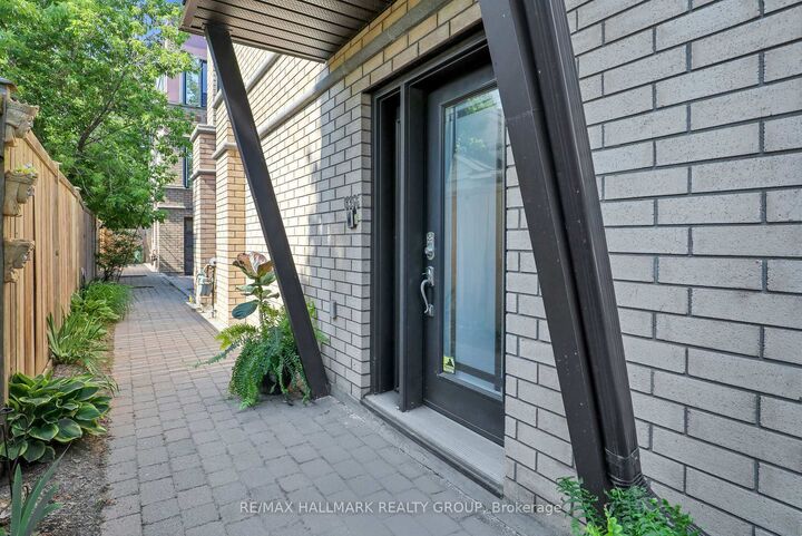 Property Photo: 3356 Carling Avenue ON K2H 0A7