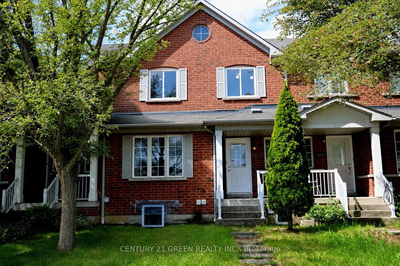 Property Photo: 6038 Silken Laumann Way ON L5V 3A3