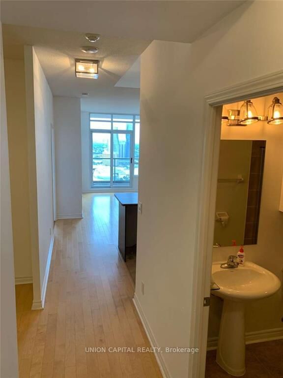 Property Photo:  388 Prince Of Wales Drive 3009  ON L5B 0A1 