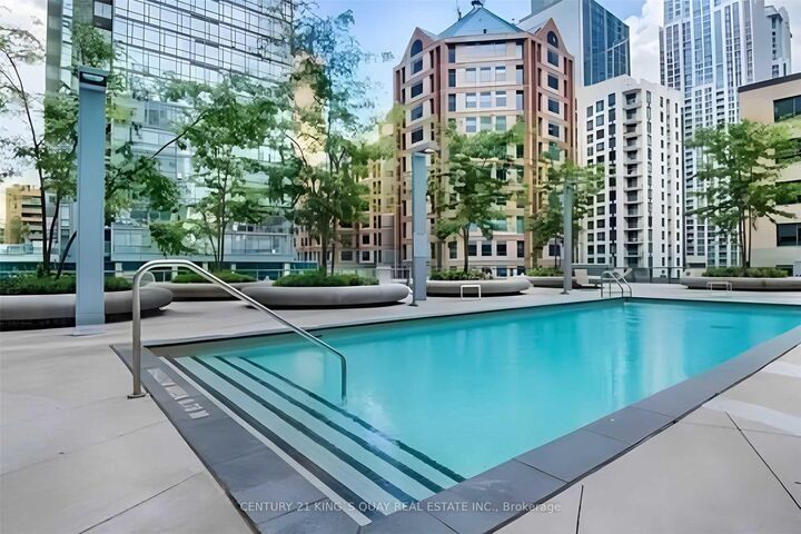 Property Photo:  832 Bay Street 2809  ON M5S 1Z6 