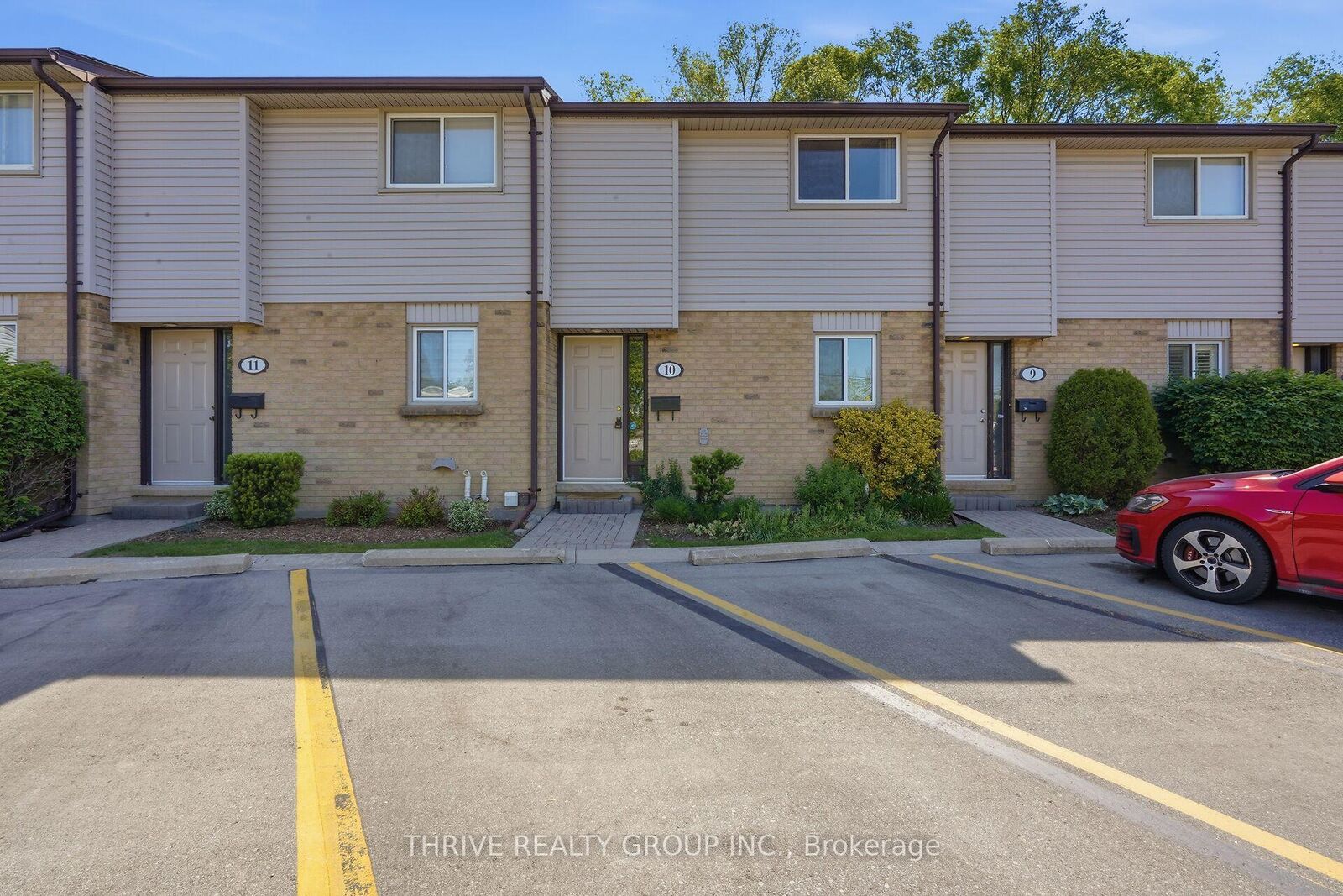 Property Photo:  215 Commissioners Road 10  ON N6J 1X9 