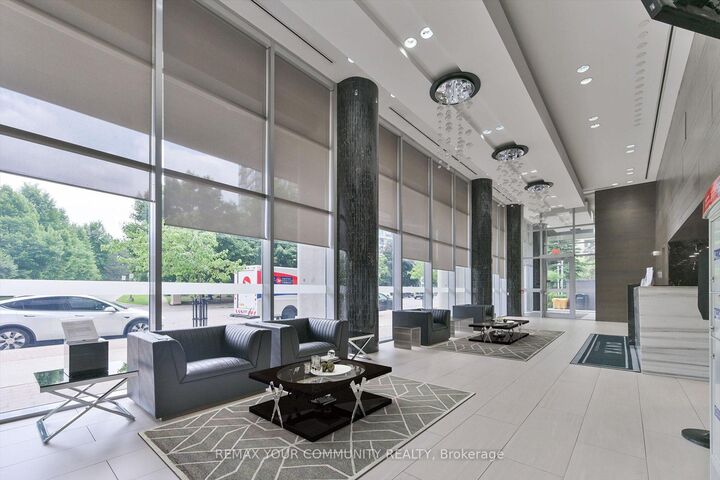 Property Photo:  223 Webb Drive 908  ON L5B 0E8 