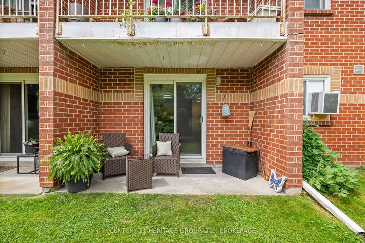 Photo de la propriété:  573 Armstrong Road E 114  ON K7M 8J8 