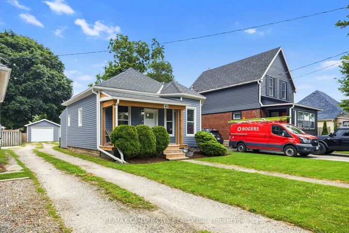 Property Photo: 43 Arthur Avenue ON N5P 3L4