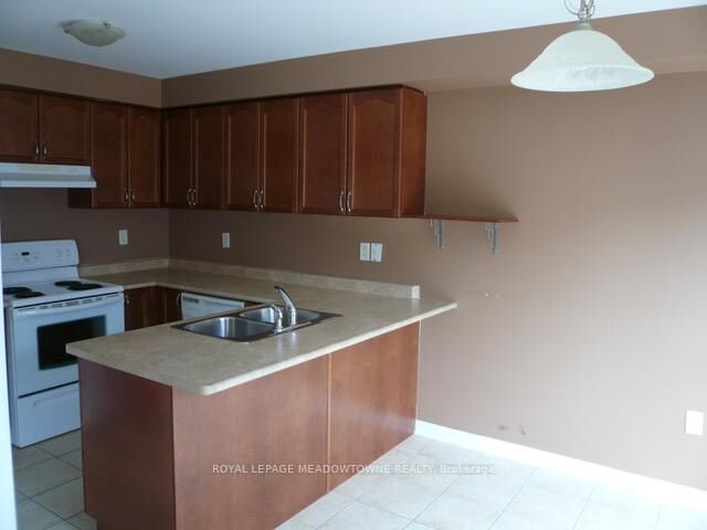 Property Photo:  1062 Wickson Way  ON L9T 6Y4 
