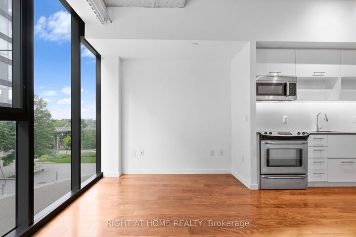 Property Photo: 32 Trolley Crescent 306 ON M5A 0E8