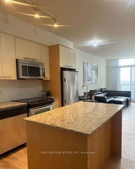 Property Photo:  5 Valhalla Inn Road 2909  ON M9B 0B1 