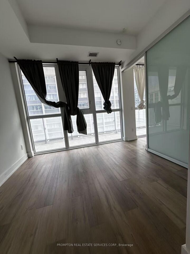 Property Photo:  7 Grenville Street 1610  ON M4Y 1A1 