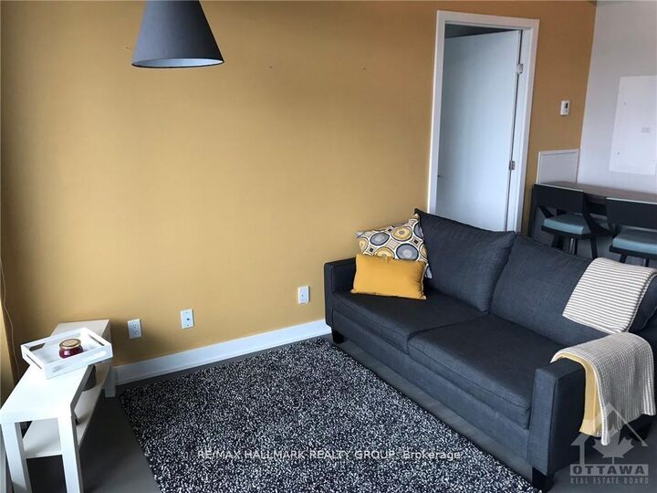 Property Photo: 203 Catherine Street 616 ON K2P 1C3