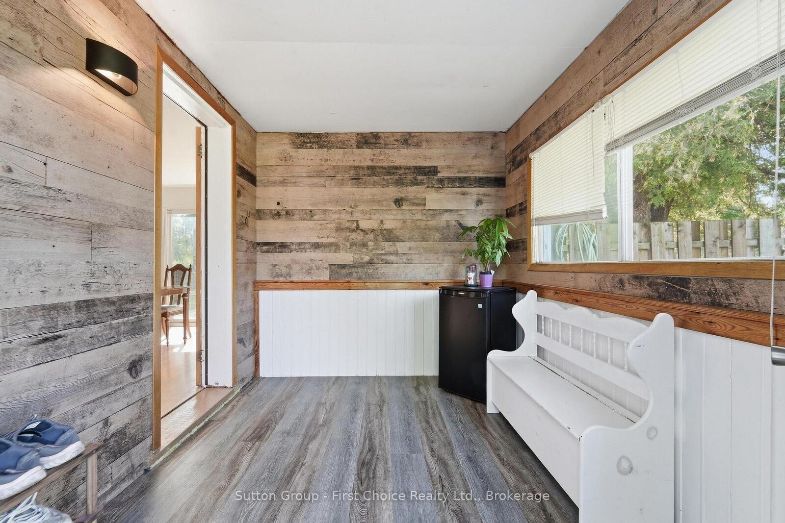 Property Photo:  33 Bayfield Street  ON N0K 1G0 
