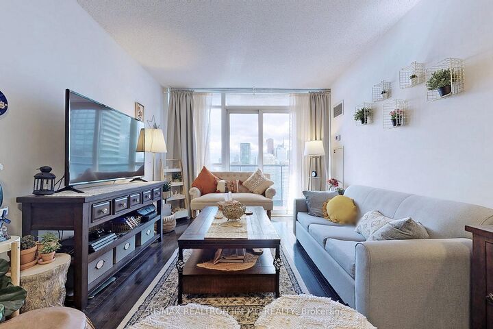 Photo de la propriété:  21 Carlton Street 3809  ON M5B 1L3 