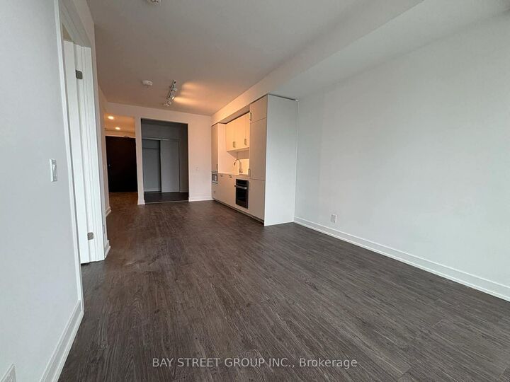 Property Photo:  88 Queen Street E 2709  ON M5C 0B6 