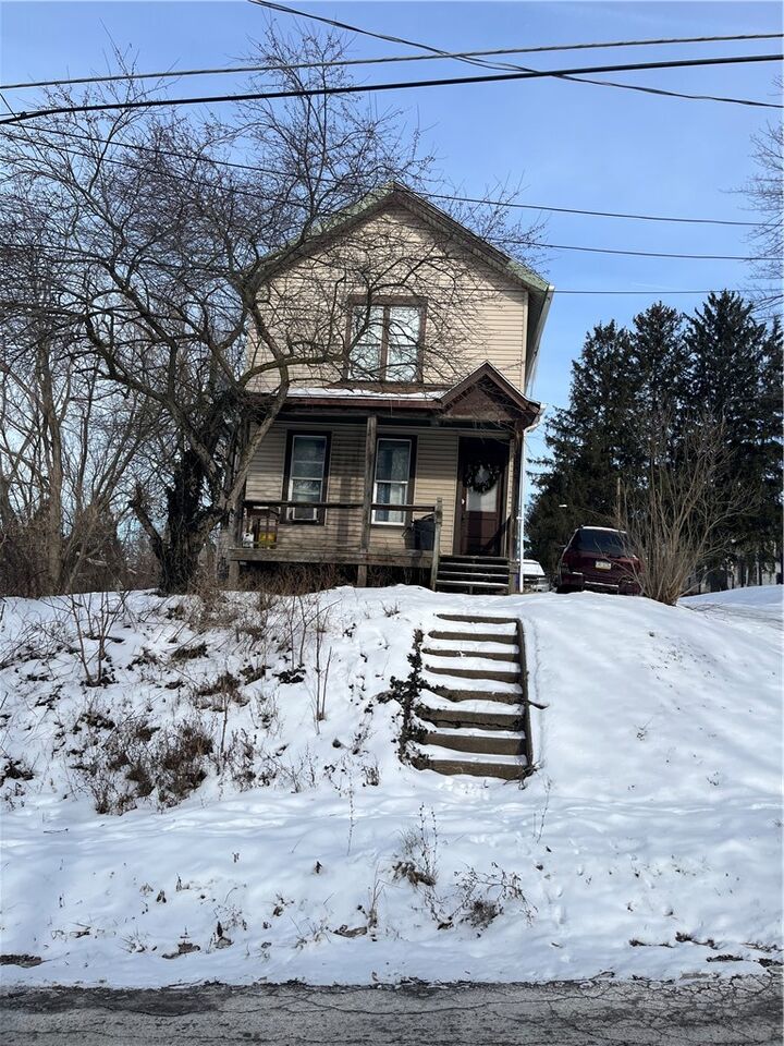 Property Photo:  809 Franklin Avenue  PA 16101 