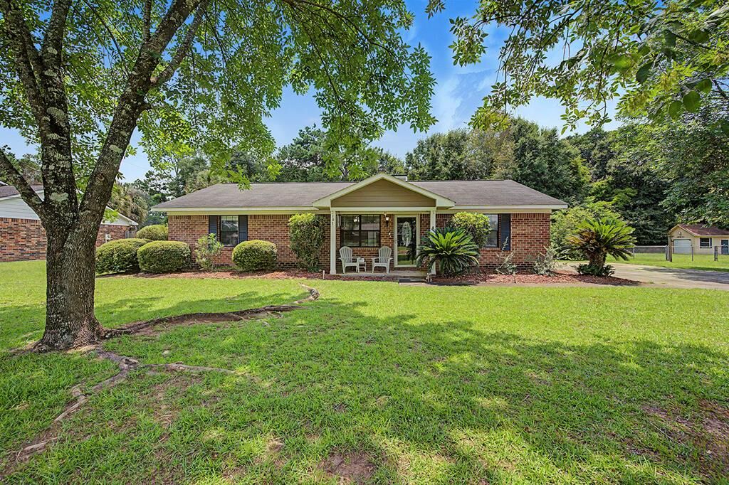 Property Photo:  107 Clinton Lane  GA 31701 