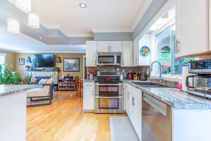 Property Photo: 33039 Malahat Place BC V2S 7B8