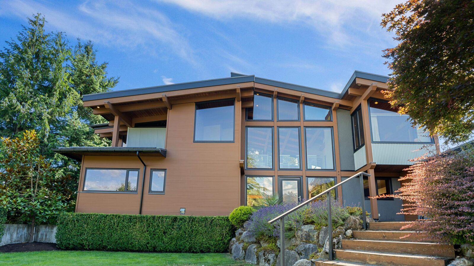Property Photo:  865 Andover Crescent  BC V7S 1Y5 