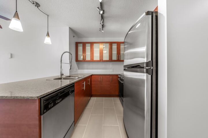 Property Photo: 813 Agnes Street 601 BC V3M 0A9