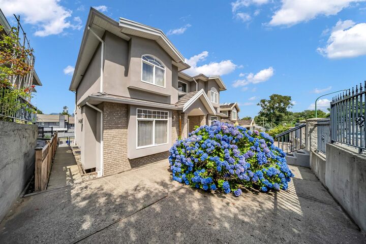 Property Photo: 4049 Curle Avenue BC V5G 2Z2