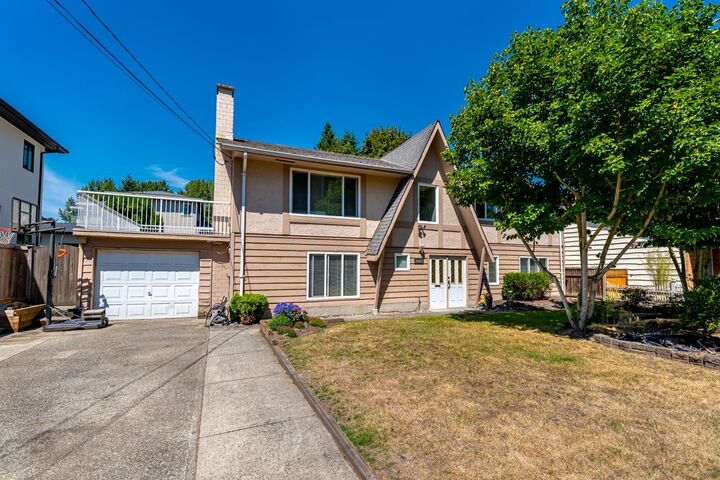 10867 64A Avenue — photo 1