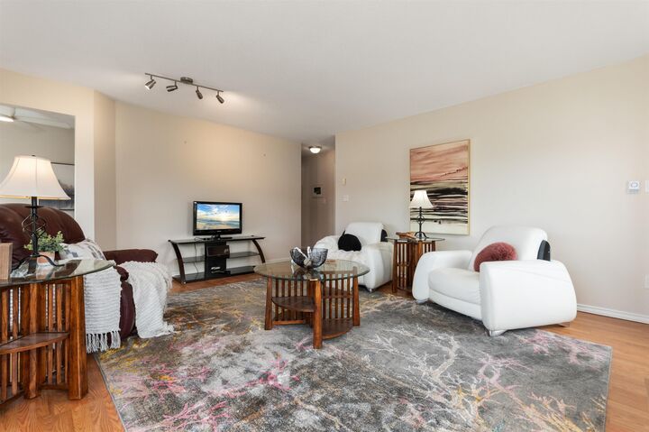 Property Photo:  45773 Victoria Avenue 205  BC V2P 2T4 