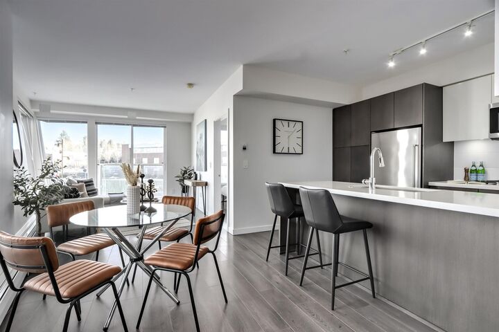 417 Great Northern Way 313 — photo 1