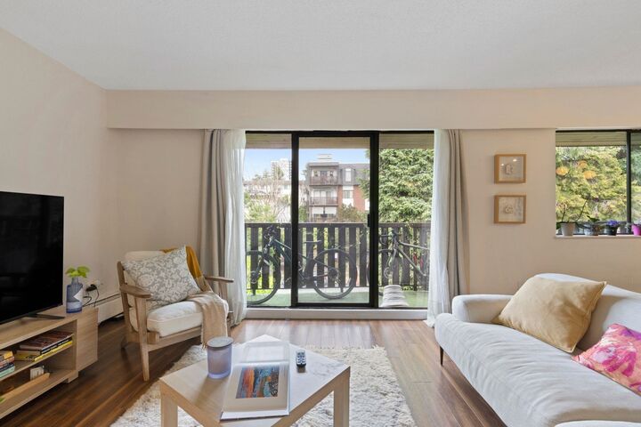 Property Photo:  175 E 4th Street 305  BC V7L 1H8 
