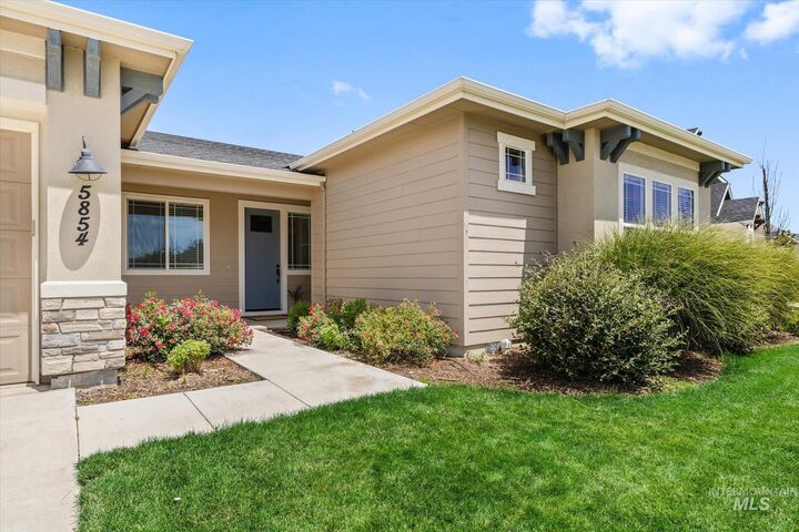 Property Photo:  5854 W Avilla Dr  ID 83646 