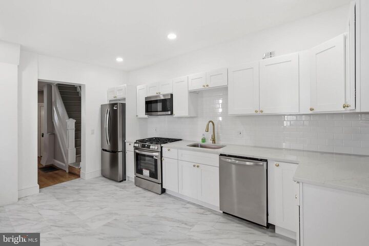 Property Photo: 624 Poplar Street PA 17603