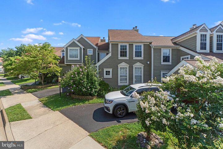 Property Photo: 21163 Crocus Terrace VA 20147