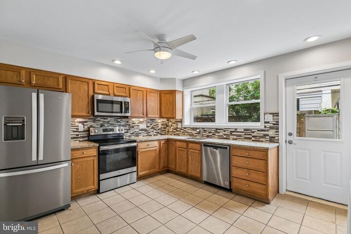 Property Photo:  1907 S Camac Street  PA 19148 