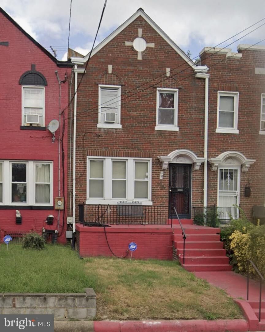 Property Photo:  529 Ingraham Street NW  DC 20011 