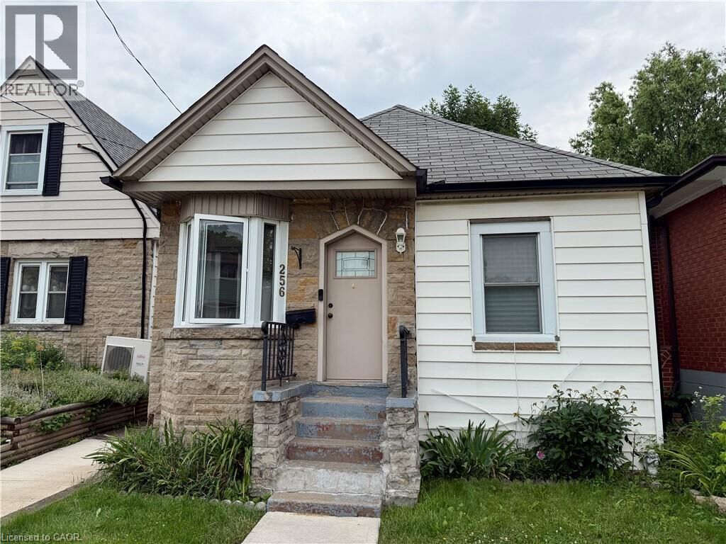 Property Photo: 256 Fairfield Avenue ON L8H 5H6