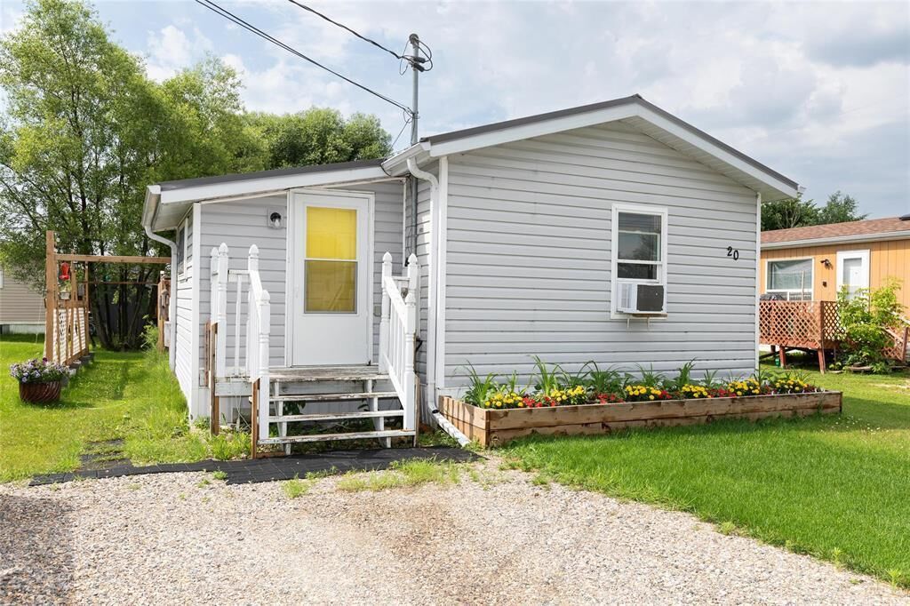 Property Photo: 20 Aspen Three Drive MB R5G 0M1