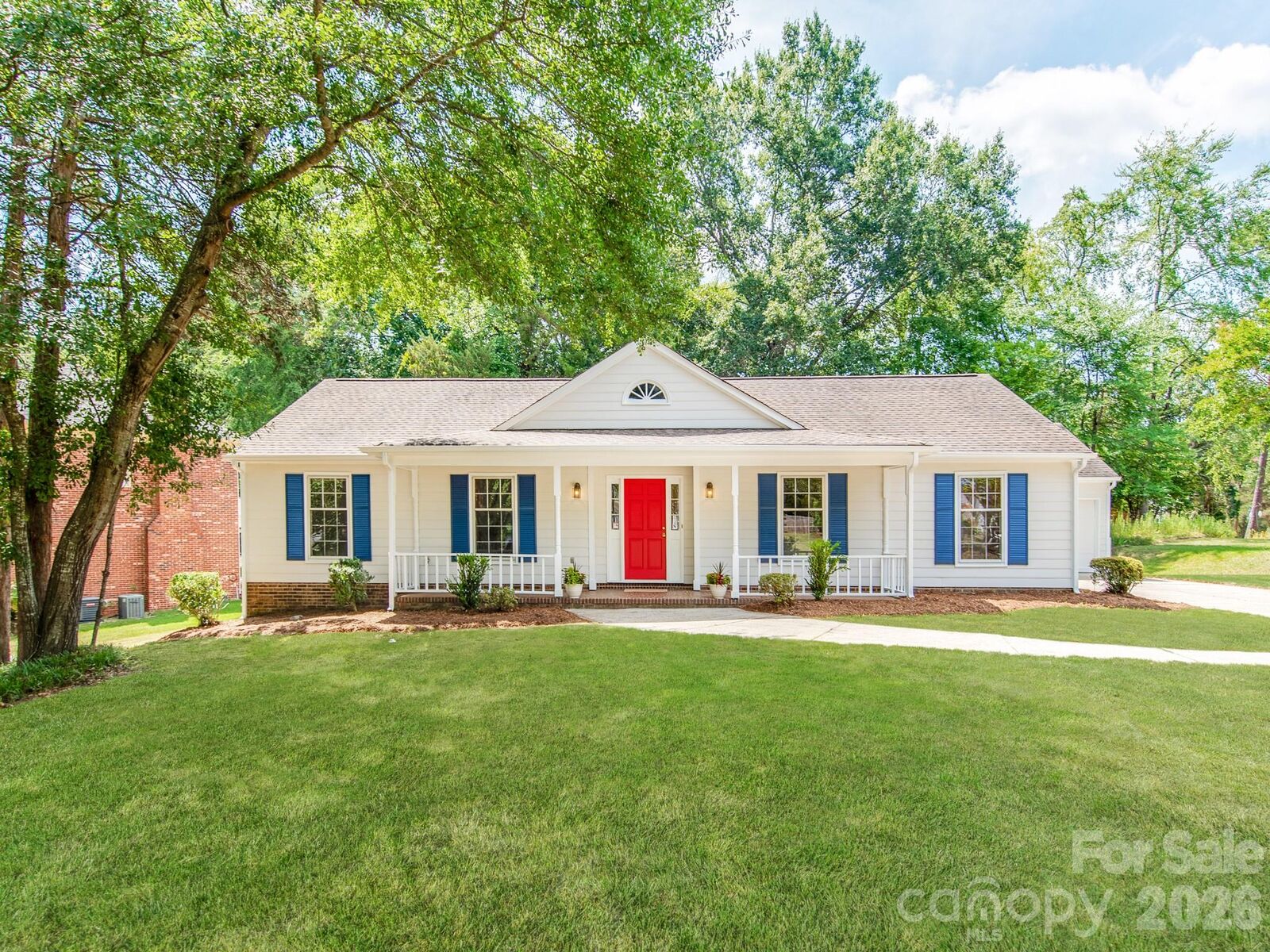 Property Photo:  4625 Annerly Court  NC 28226 