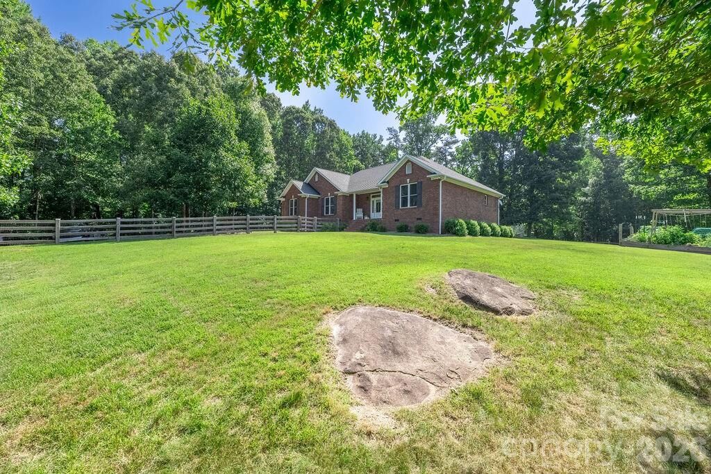 Property Photo: 625 Jackson Road NC 28146
