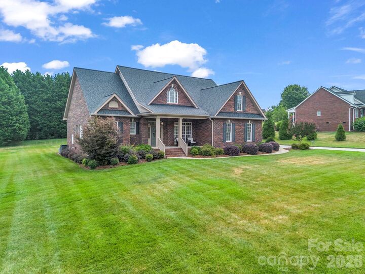 Property Photo: 722 Cedar Hill Drive NC 28152