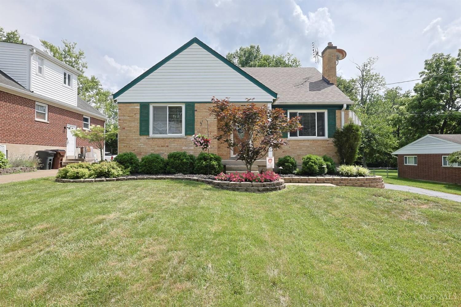 Property Photo: 2889 Mt Airy Avenue OH 45239