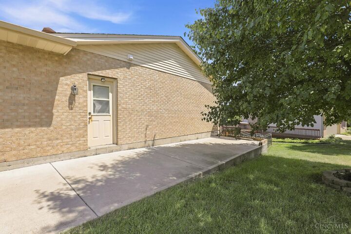 Property Photo:  421 Loren Lane  OH 45011 