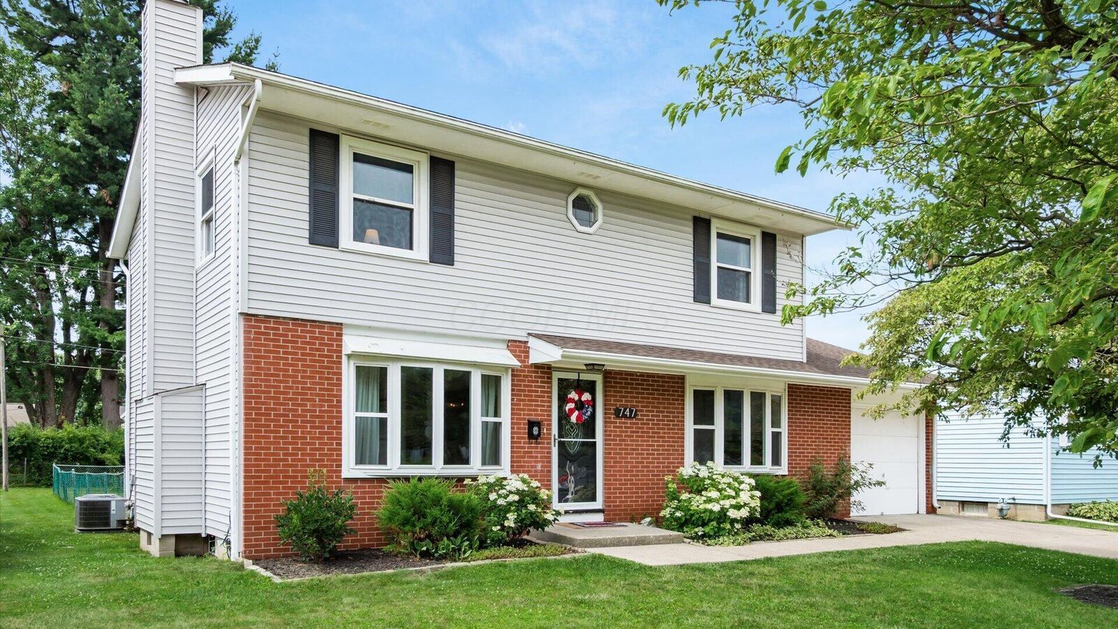 Property Photo: 747 Maxola Avenue OH 43055