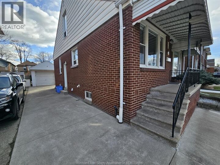 Property Photo:  336 Partington Avenue  ON N9B 2N5 