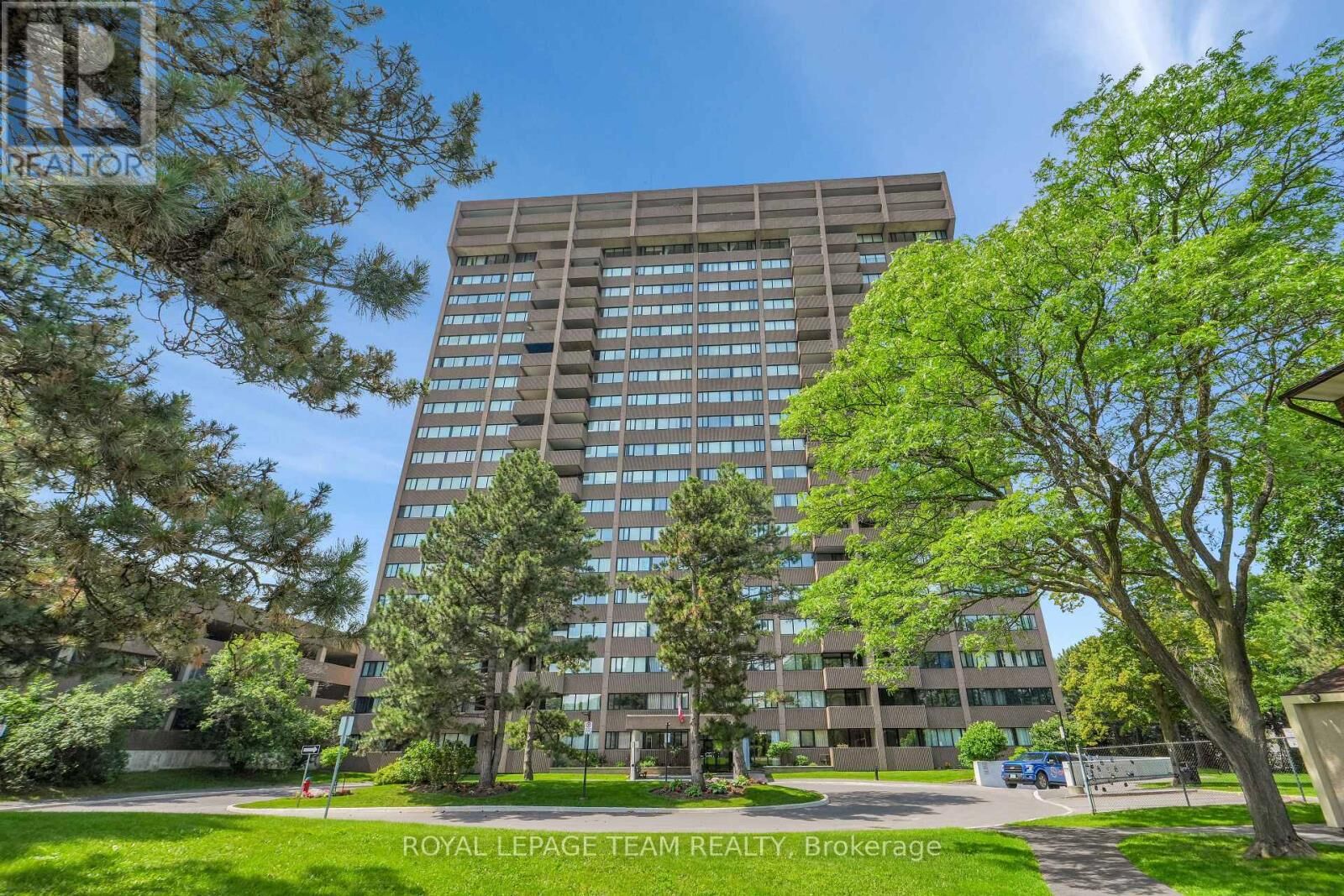 Property Photo: 3360 Southgate Road 104 ON K1V 9A6