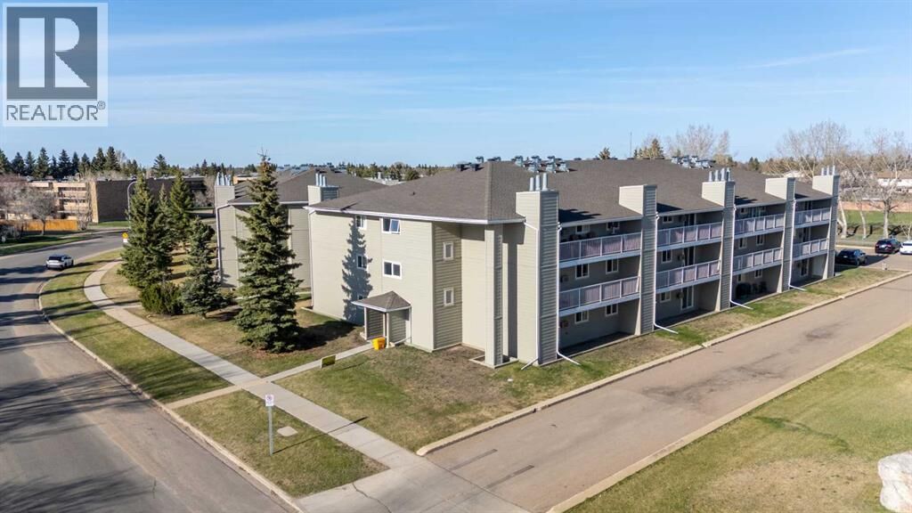 Property Photo:  3007 57A Avenue  AB T9V 1W5 