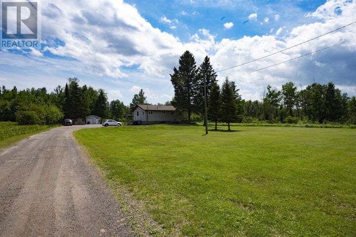 Property Photo:  2306 Arthur Street West  ON P7K 1B4 