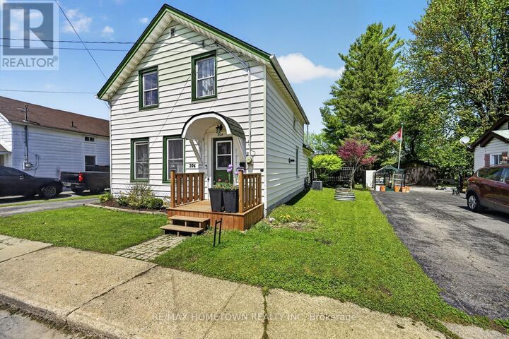 Property Photo: 204 Wood Street East ON K0E 1T0