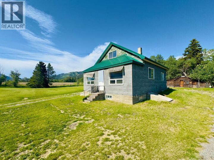 Property Photo:  23005 27 Avenue  AB T0K 0C0 