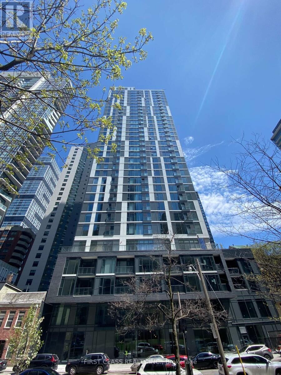 Property Photo: 65 Mutual Street 2804 ON M5B 2A9