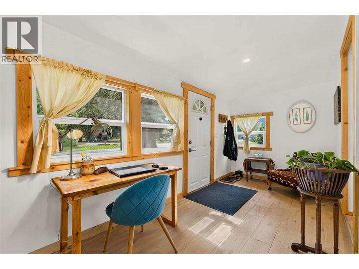 Property Photo: 124 Sayward Avenue BC V0G 1Z0