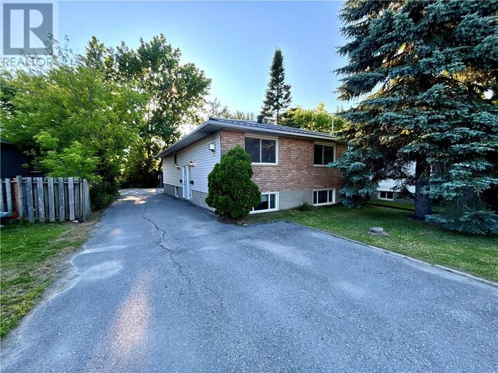 Property Photo:  1371 Falconbridge Road  ON P3A 4N6 