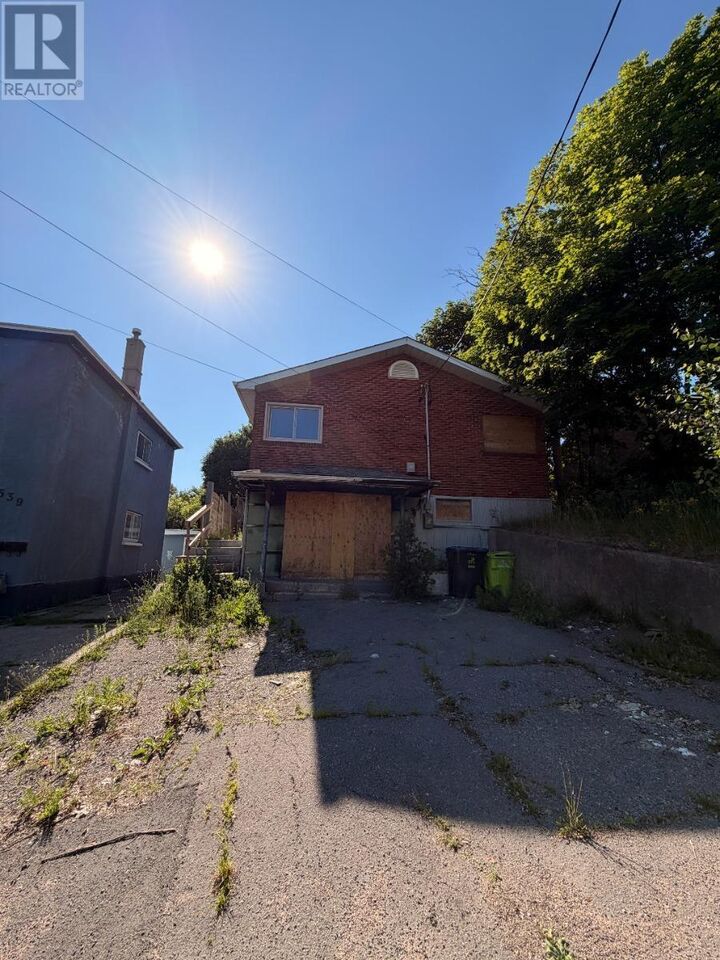 Property Photo:  543 North  ON P6B 2B7 
