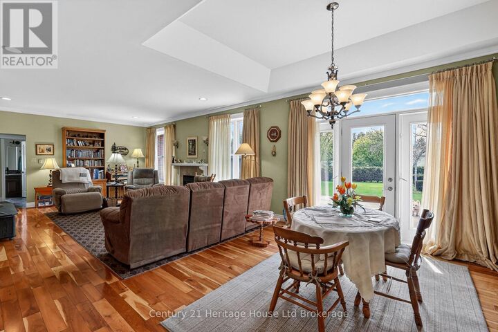 Property Photo:  15 Hampden Street  ON N5C 3J5 